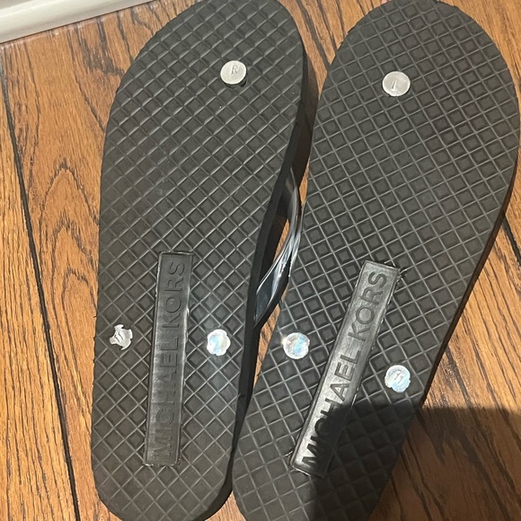 Michael Kors Flip Flop size 11 - Picture 4 of 5